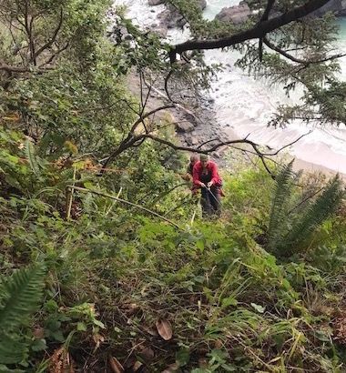 Rescue: 2nd coast cliff rescue in 2 weeks