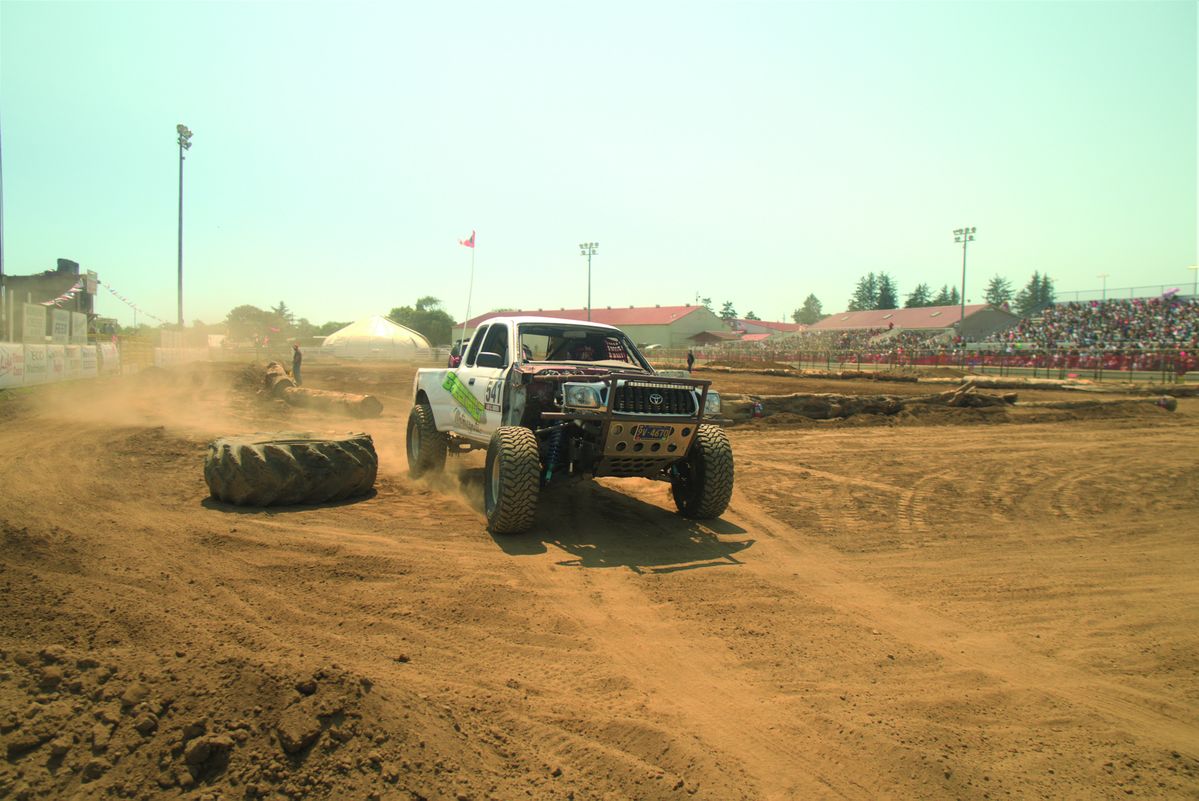 Volunteers bring demolition derby to life