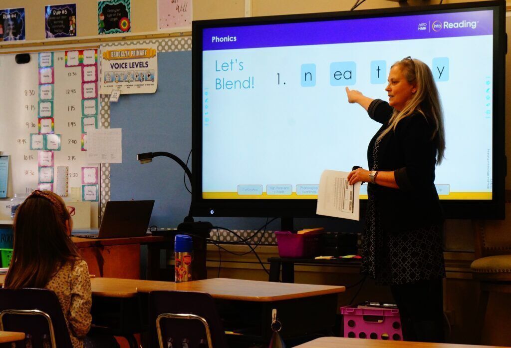 Students do better, schools are more stable when teachers get mental health support
