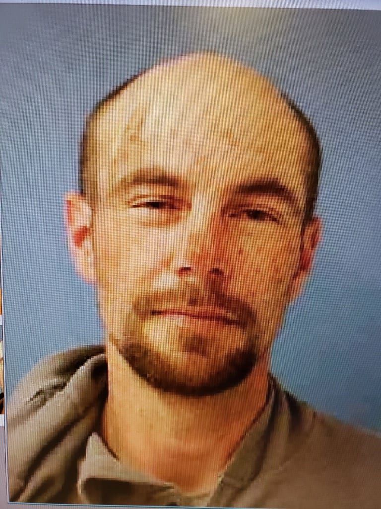 Inmate walks away from Del Norte County Jail