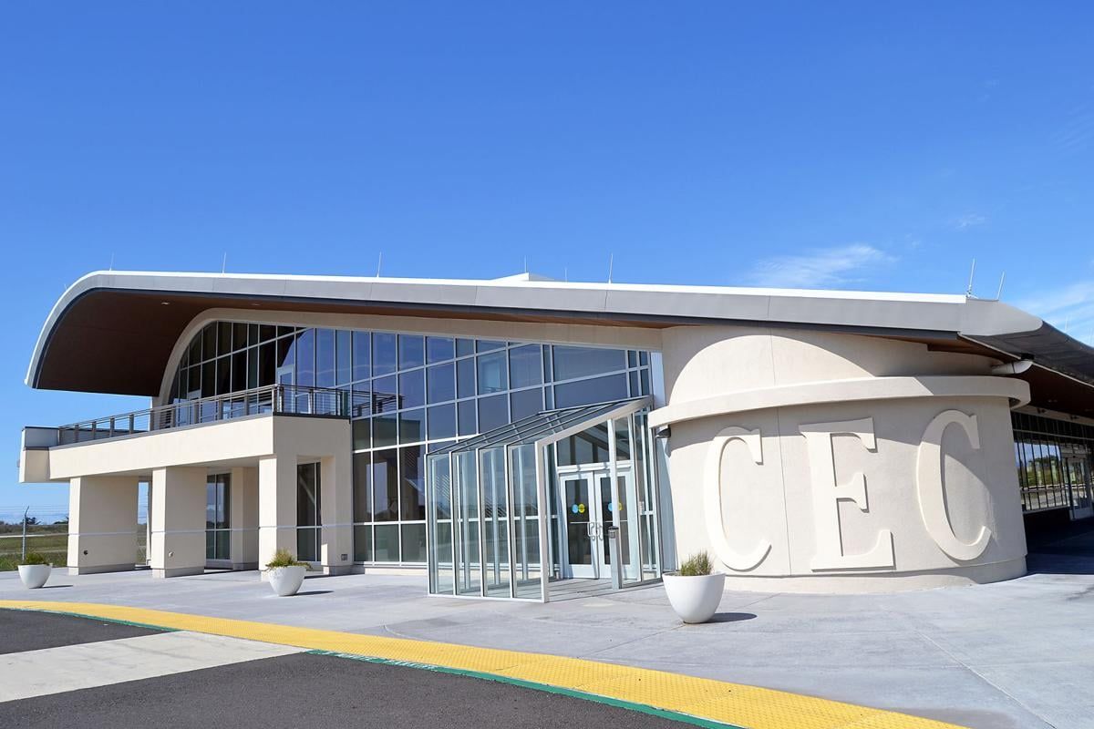 Airport Authority Meets to Discuss Credit Line, Selects New Director