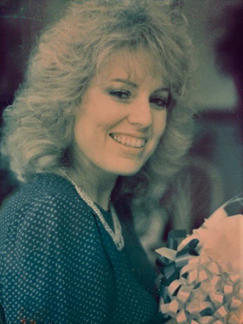 Lynne Ann (Mills) Vales
