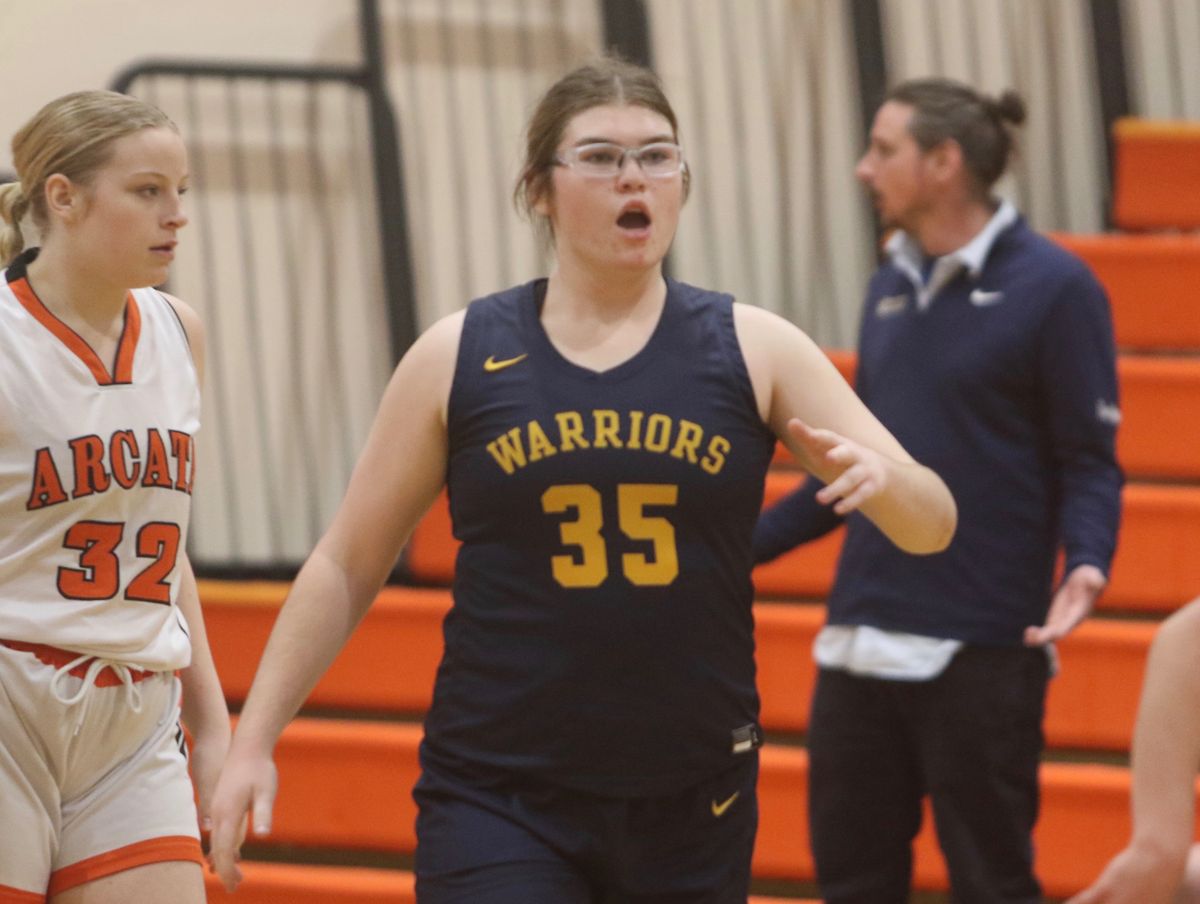 Del Norte’s Gorbet, Rigden named all-league in basketball