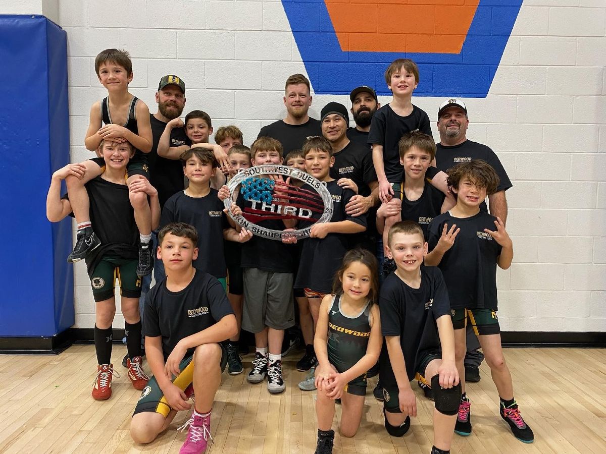 Redwood Wrestling Brings Home the Bronze