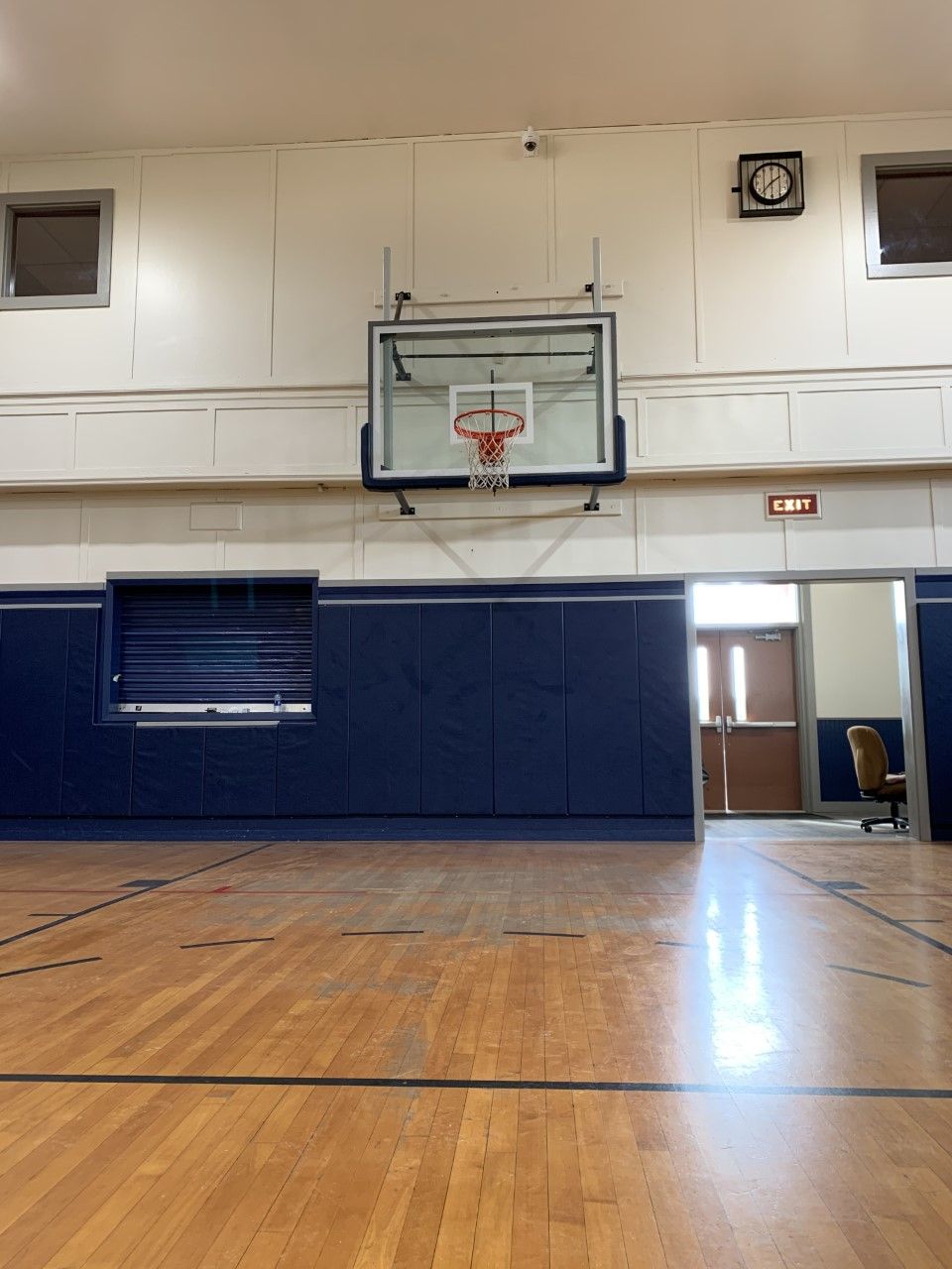 Gymnasium closed for floor repairs