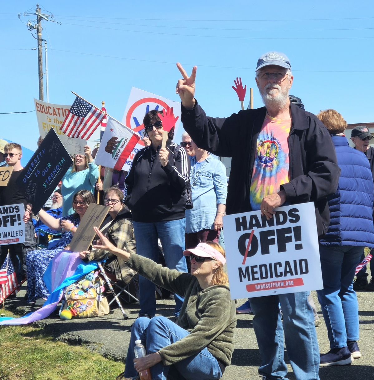 Dueling protests on Trump / Musk were peaceful in Crescent City
