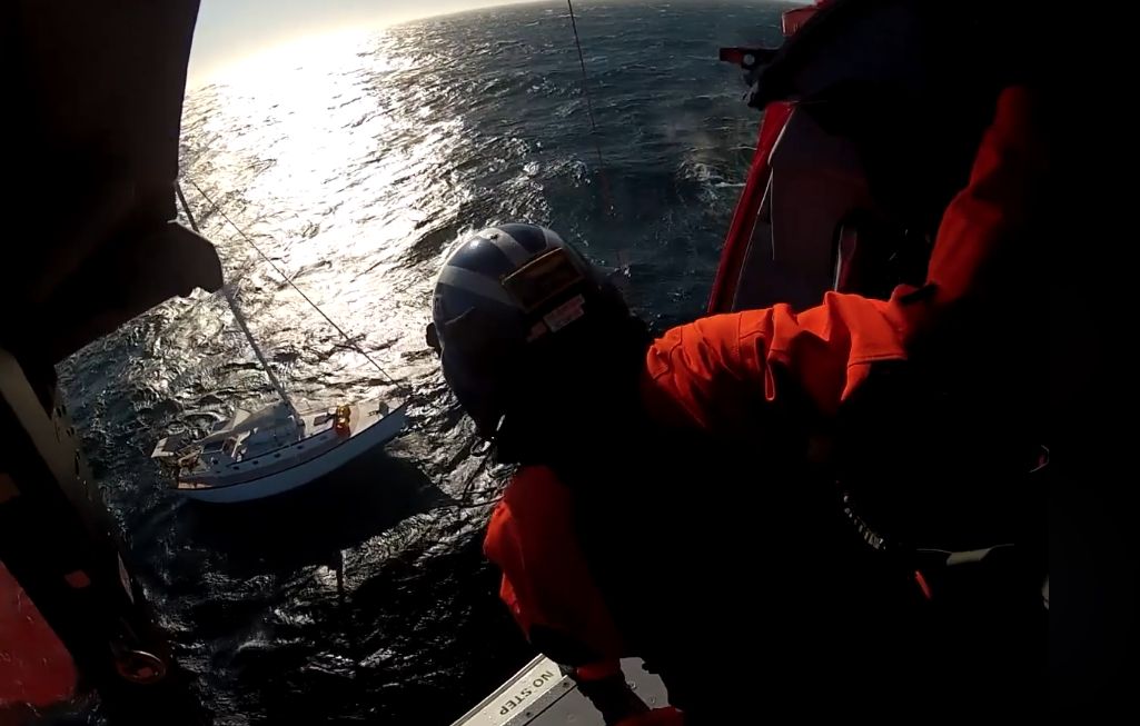 Sailboat crew rescued off coast of Klamath