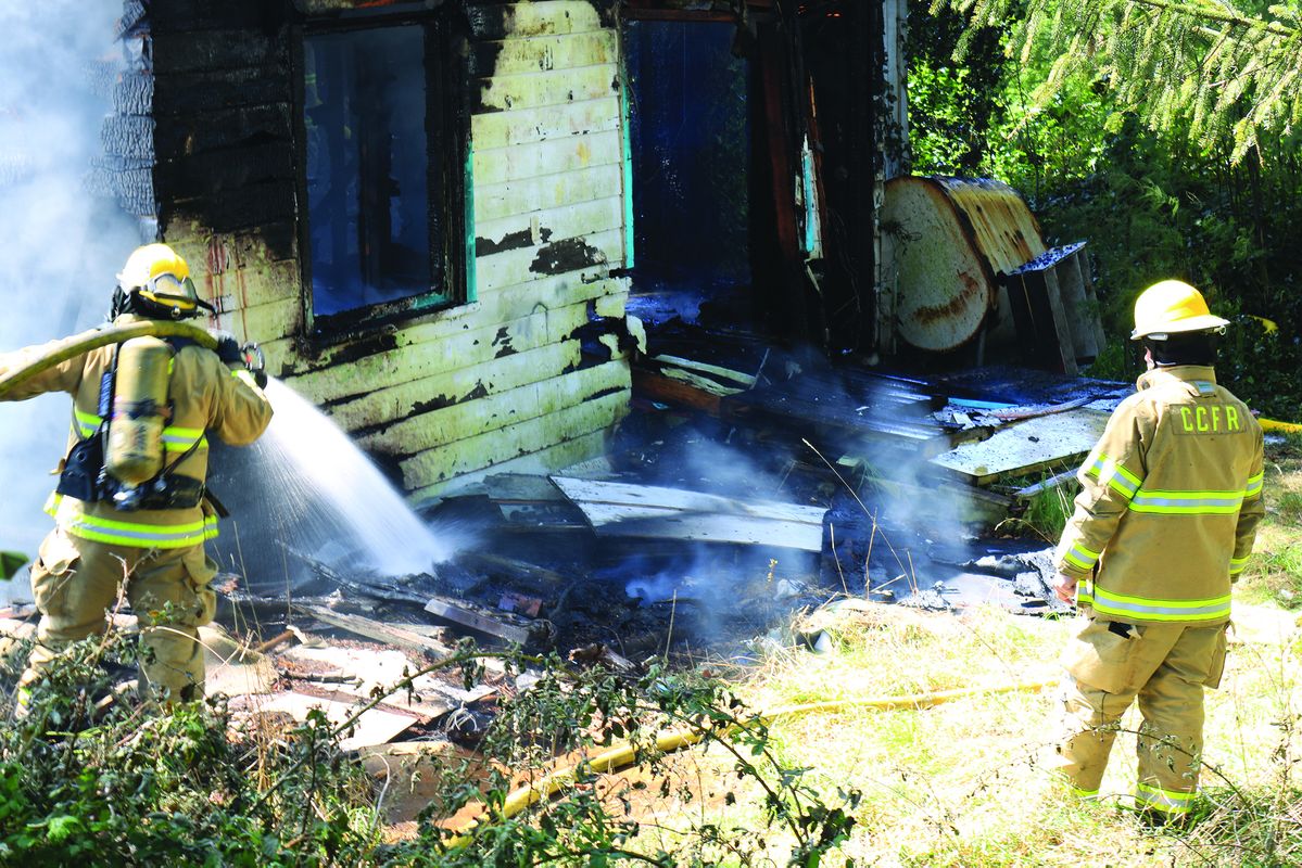Fire destroys abandoned residence in Crescent City