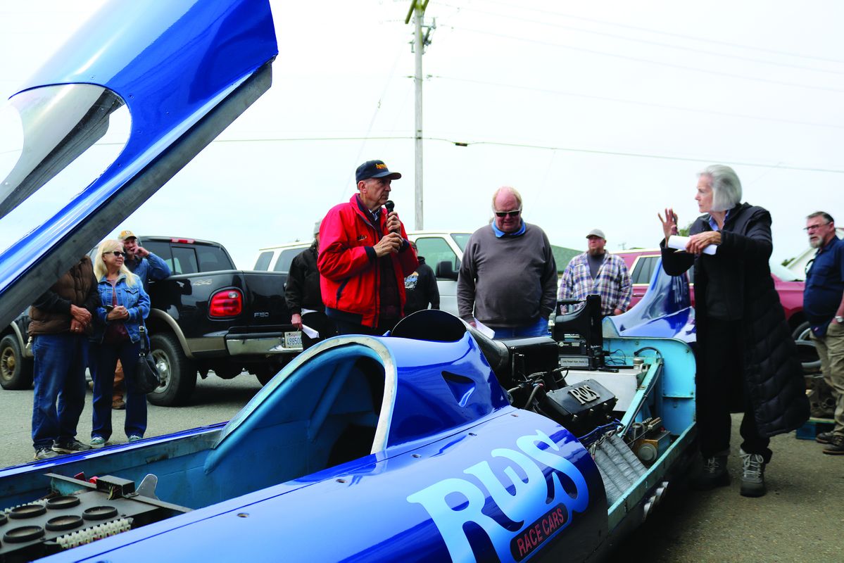 Racing history auctioned off
