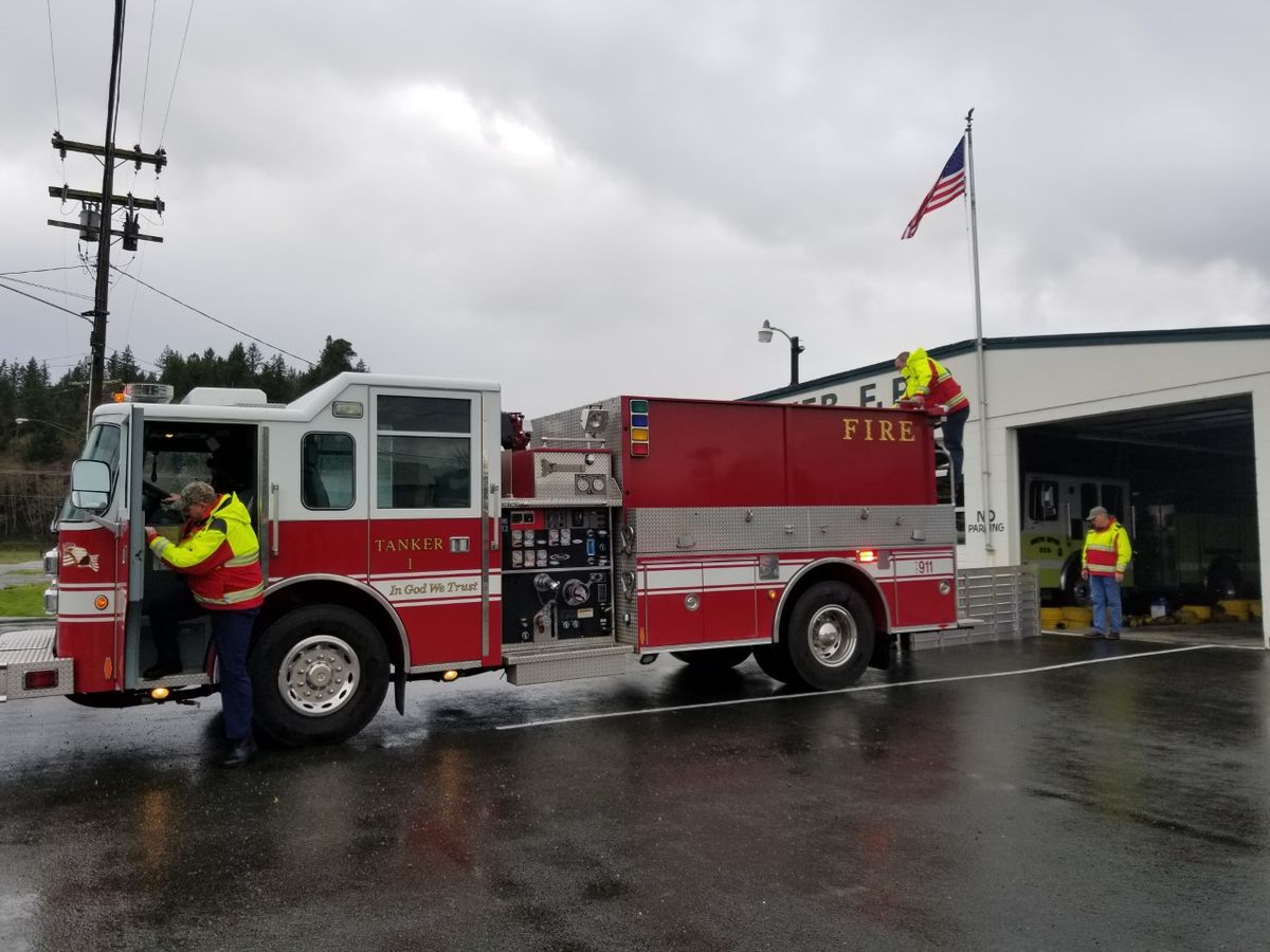 Pumper fire truck arrives at Smith River fire station