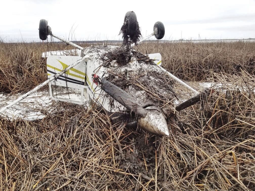 No serious injuries as small plane crashes