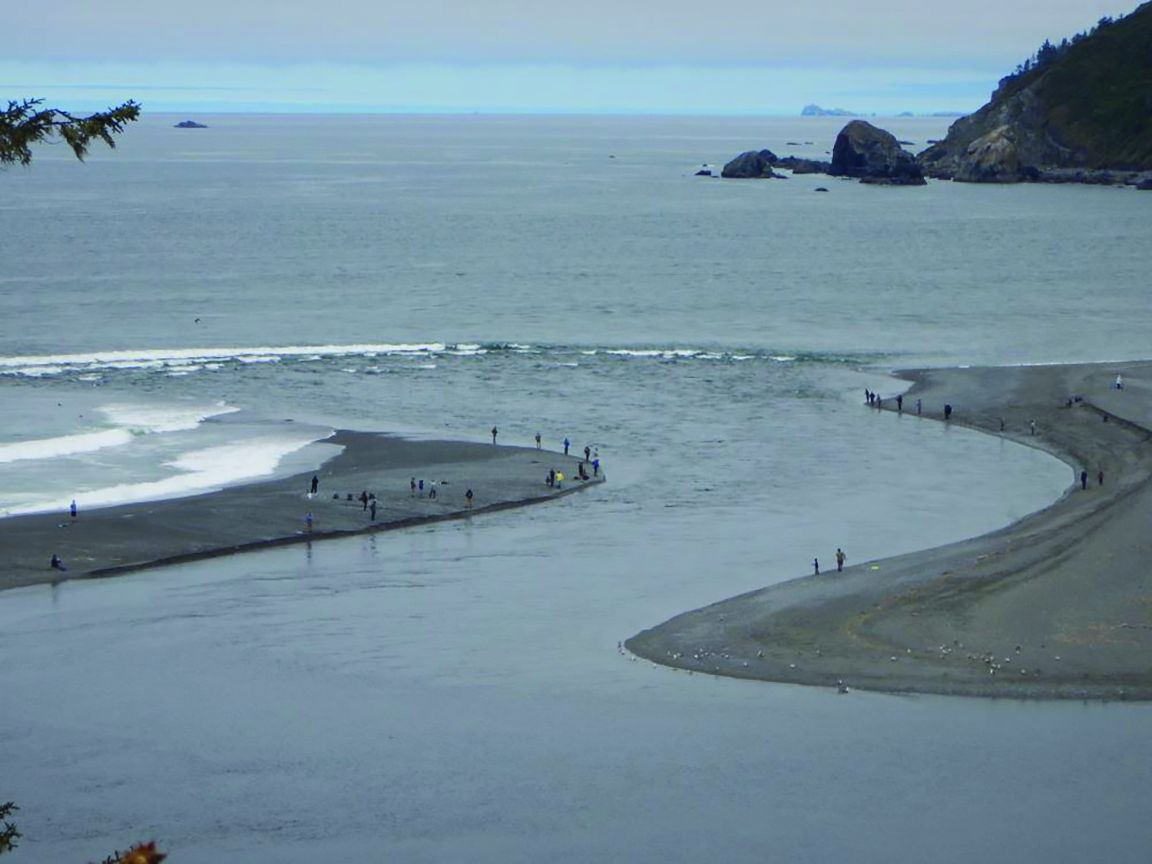 Fishing closed at mouth of Klamath River
