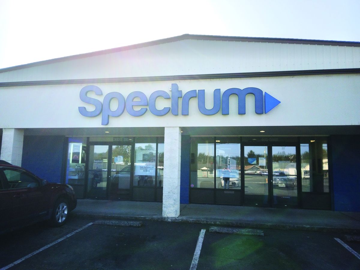 Spectrum closing counter service in Crescent City