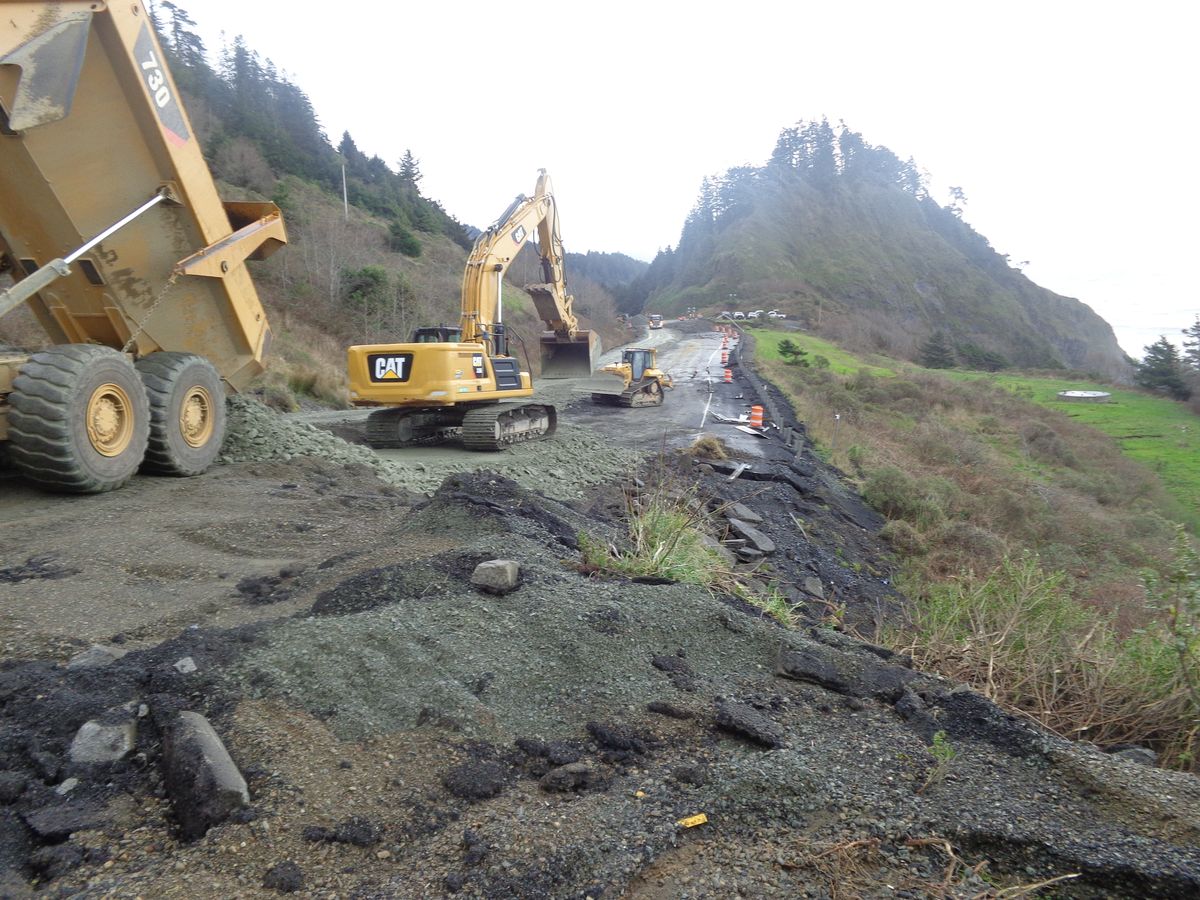 U.S. 101 landslide: one lane expected open Friday