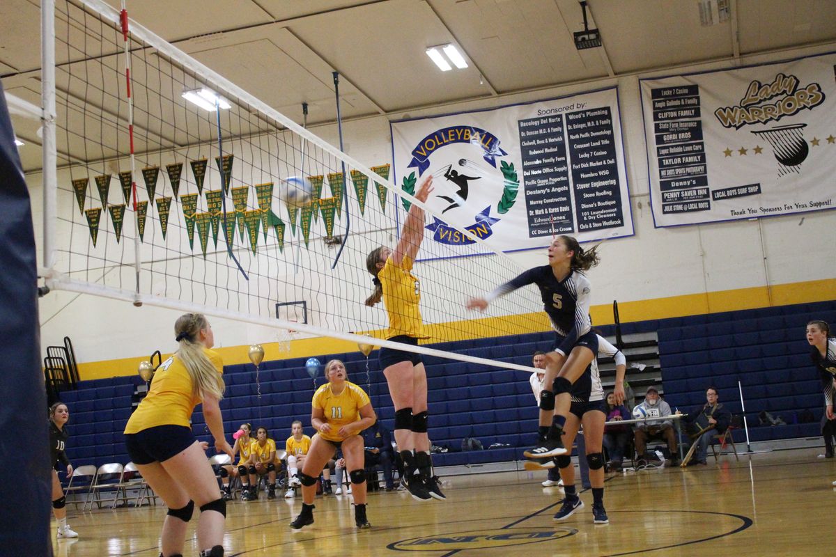 Photos: Del Norte faces off against Brookings volleyball