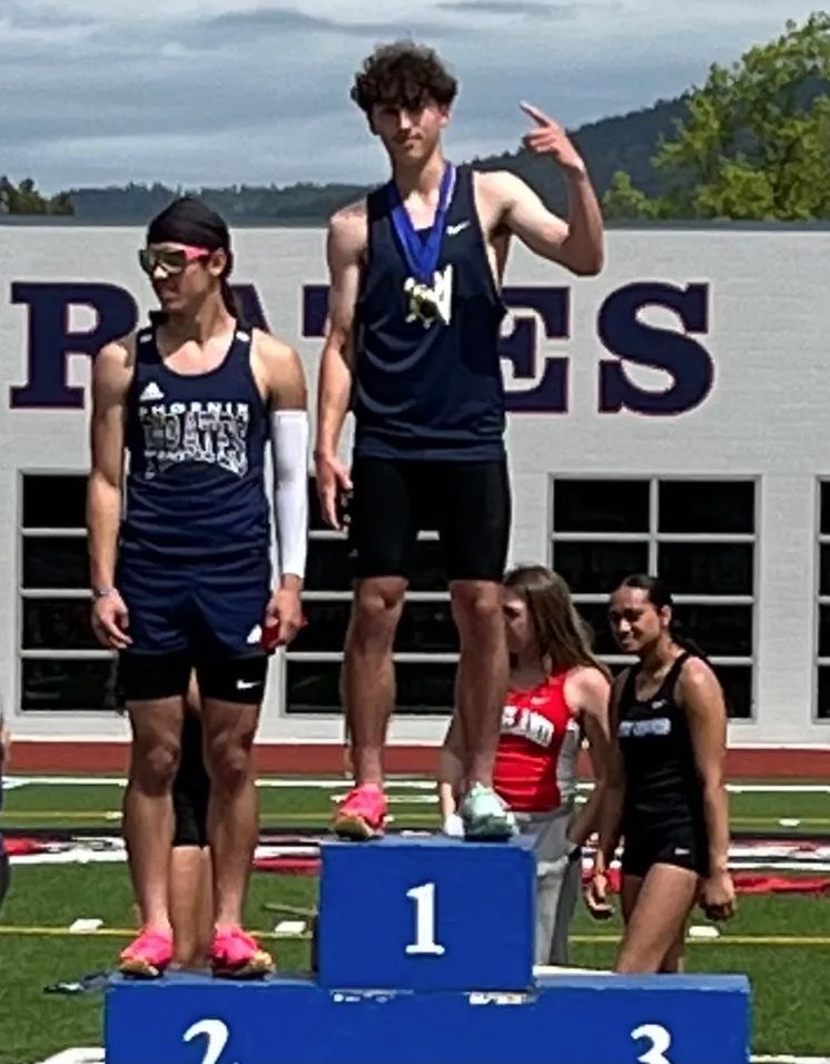 Del Norte sophomore sets new league record in the 100 meters