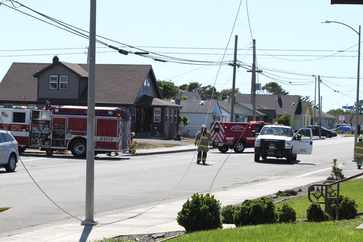 Powerline fire cuts power to 1,400
