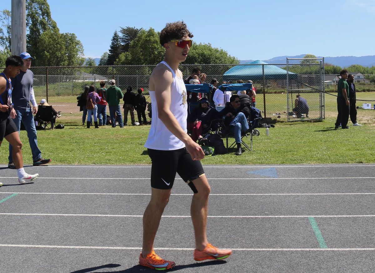 Del Norte’s Hanks enjoys another record-setting season in track