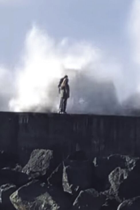 Council discusses jetty safety with Army Corps