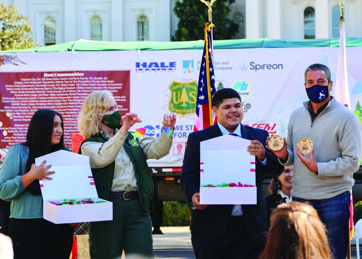 Two North Coast students chosen to help kick off state celebration of U.S. Capitol Christmas Tree
