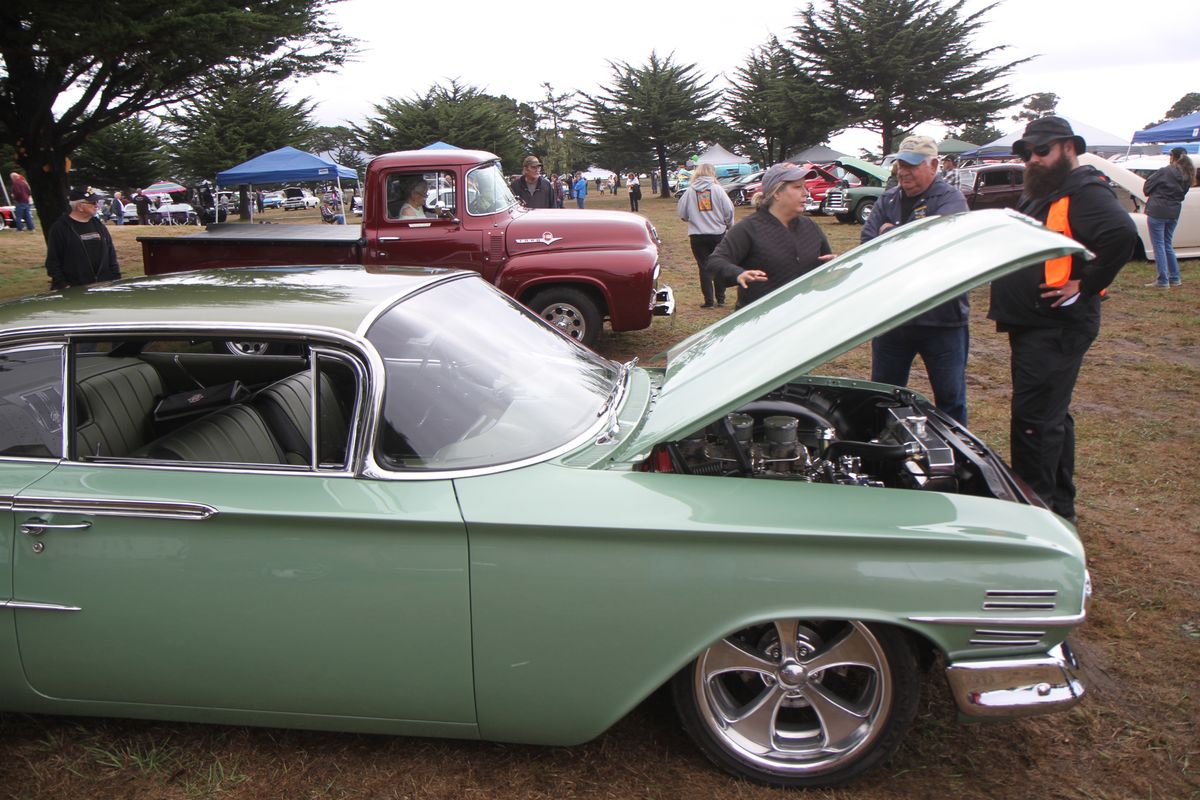 Photos + Video: Classic car buffs brave the elements for 29th annual Sea Cruise